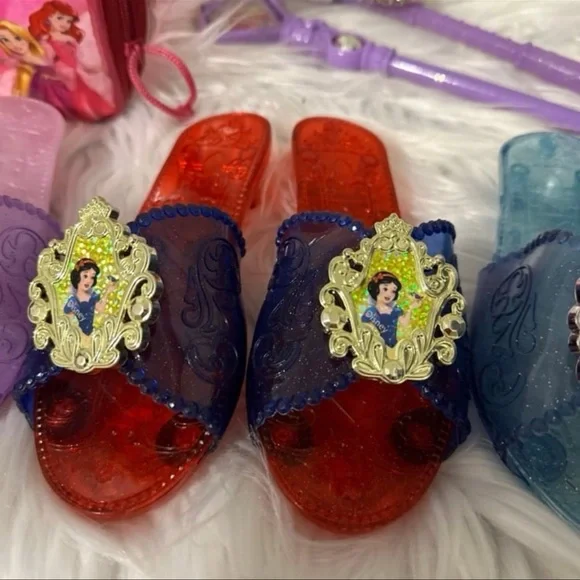 Toddler Princess Slippers - Picture 3 of 8